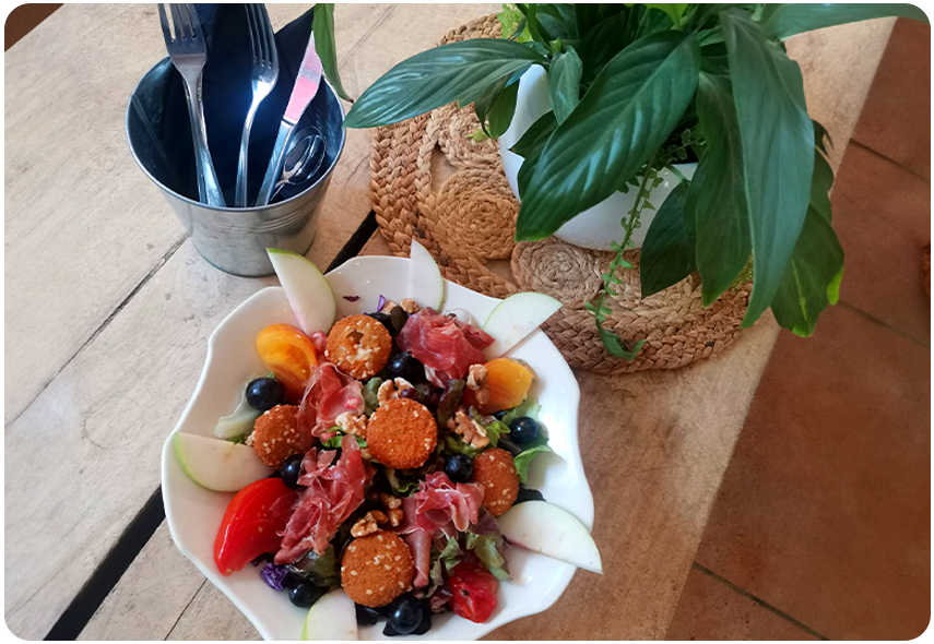 Le restaurant - Bar Du Cours - restaurant Vallabregues - restaurant VALLABREGUES